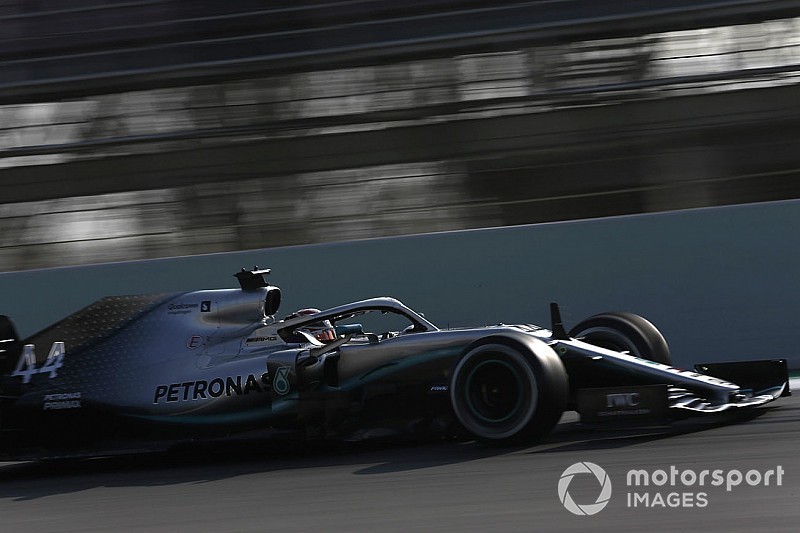 今年もフェラーリvsメルセデスのバトル白熱? ハミルトンはライバル優位予想