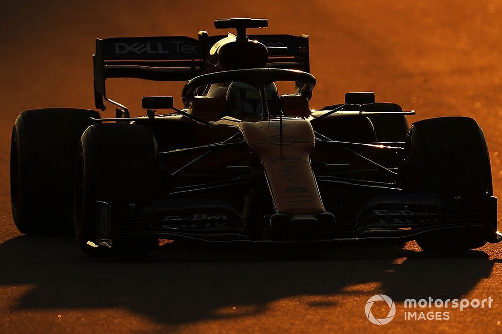 Анализ: почему McLaren приходится продавать
