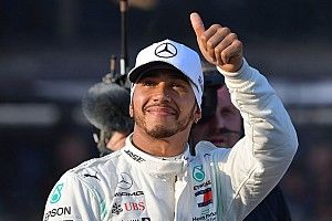 Сломанное днище Mercedes обрадовало Хэмилтона