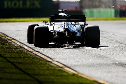Hamilton magabiztosan verte a két Ferrarit az Ausztrál Nagydíj utolsó szabadedzésén