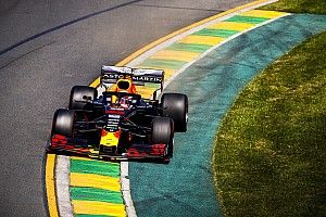 Nieuw chassis voor Verstappen na eerste trainingen in Melbourne