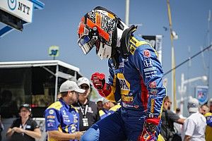 Rossi domina y gana en Long Beach; O'Ward finaliza en 12