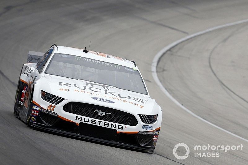 Daniel Suarez, Stewart-Haas Racing, Ford Mustang Ruckus