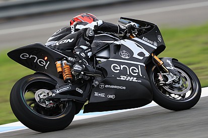 MotoE: Energica ha già ricostruito tutte le moto dopo il rogo di Jerez