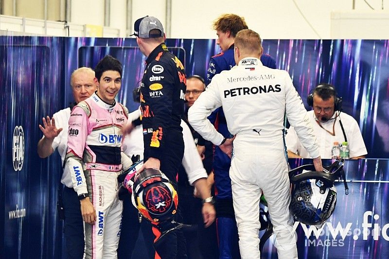 Altercation entre Max Verstappen, Red Bull Racing, et Esteban Ocon, Racing Point Force India, après leur accrochage en course