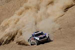 Sainz sufre detrás de los Kamaz: “Ha sido un día duro”