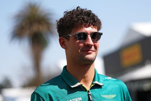 F1: Aston Martin anuncia Jak Crawford como piloto reserva para 2026
