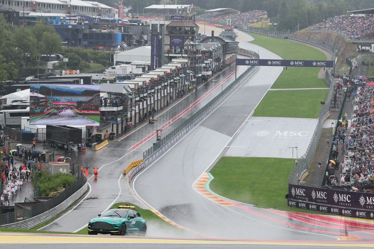 Inicio demorado para el GP de Bélgica de F1 en Spa por la lluvia