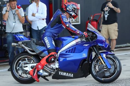Bons chronos et meilleur grip : le V4 Yamaha séduit Fernández