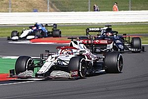 Räikkönen exhorte Alfa Romeo à "se réveiller"