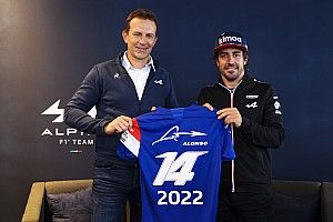 Alonso lost belofte in en blijft langer in de Formule 1