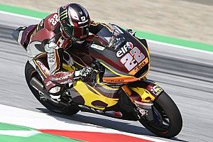 Pole de Lowes en Austria seguido de Raúl Fernandez y primera caída de Gardner