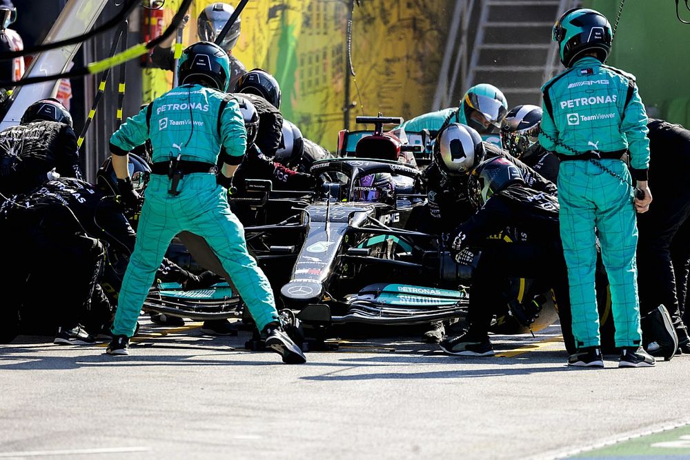 Mercedes strategisch niet tiptop: “Tweede stop niet goed getimed”