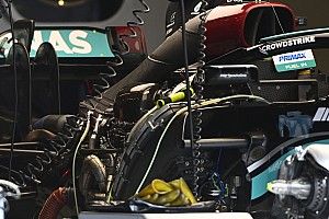 Mercedes explains why it didn't give Hamilton full F1 engine change