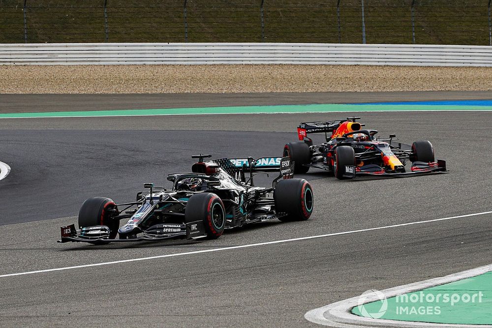 Lewis Hamilton, Mercedes F1 W11, Max Verstappen, Red Bull Racing RB16