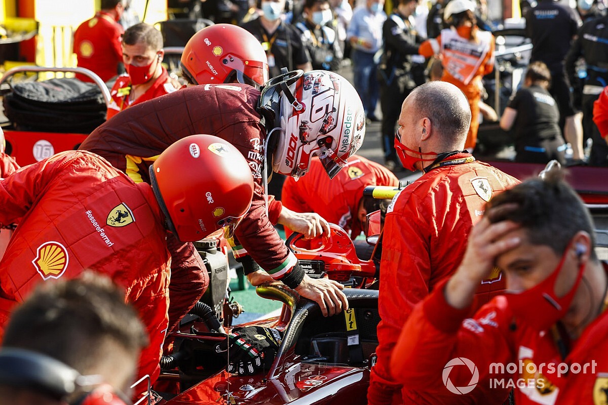 El jefe de Ferrari: "Estamos en un hoyo en F1, no hay excusas"
