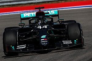 Hamilton komoly fölénnyel vitte a 3. szabadedzést, Sainz harmadik a McLarennel