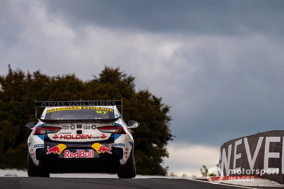 Bathurst 1000: Van Gisbergen/Tander lead midway through