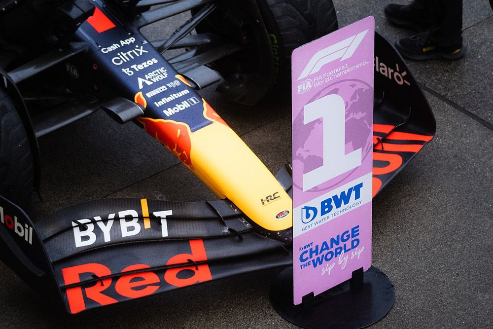 Schumacher: "Verstappen domineert niet alleen in F1, maar ook in zijn team"