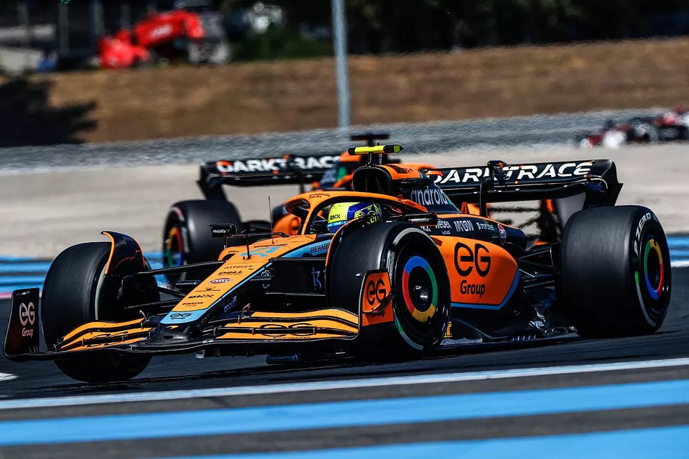 Lando Norris, McLaren MCL36, Daniel Ricciardo, McLaren MCL36
