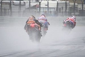 MotoGP sürücüleri, ilk antrenman seansının durdurulmamasını sorguluyorlar