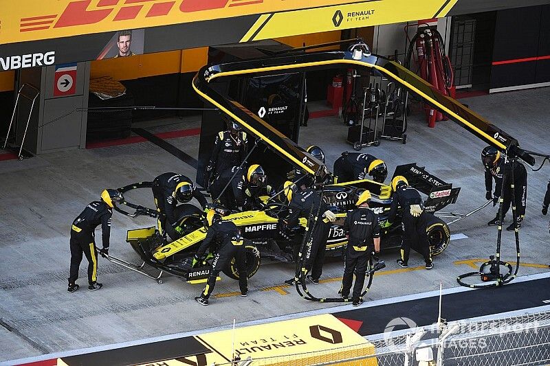 Экс-инженер Renault помог Racing Point пожаловаться в FIA