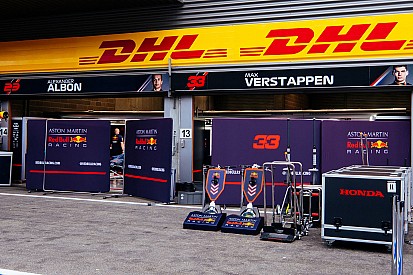 F1 2020: itt a hivatalos versenynaptár, benne a 22 futammal