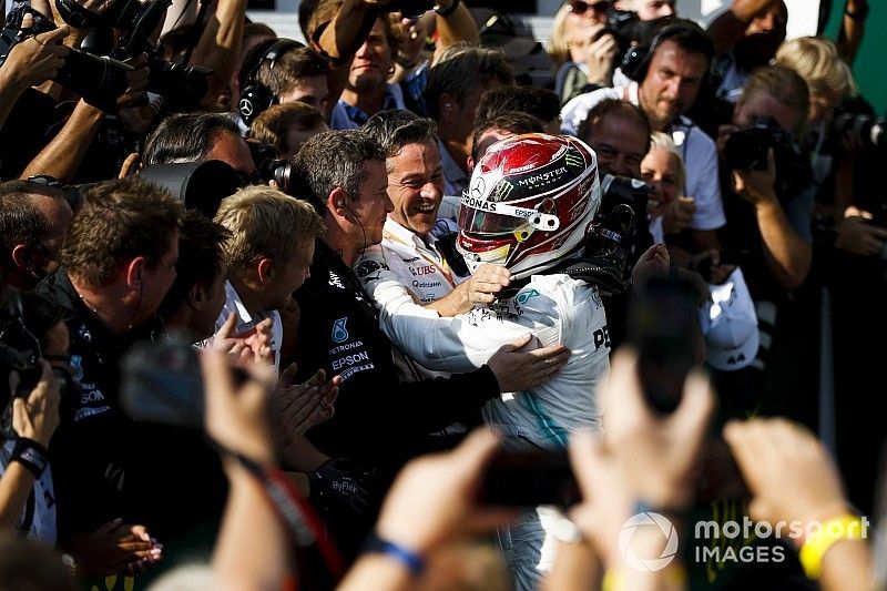 Ganador Lewis Hamilton, Mercedes AMG F1 celebra