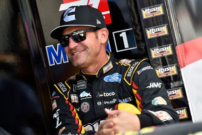 Bowyer to remain with Stewart-Haas Racing for 2020