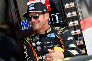 Bowyer to remain with Stewart-Haas Racing for 2020
