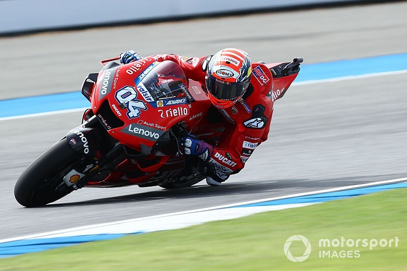 MotoGP, Buriram, Libere 3: Dovizioso azzarda le slick e vola