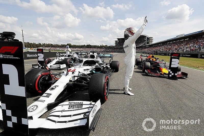 Hamilton gana la pole en Alemania ante drama de Ferrari