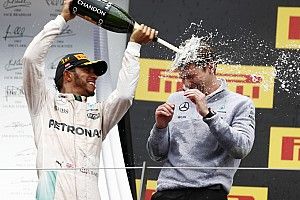 Hamilton reagált Marquez kihívására: "Nyomjuk, tesó..."