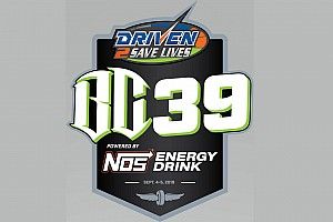 NASCAR and IndyCar drivers battle on the IMS dirt track