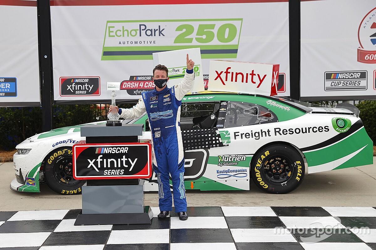 Allmendinger gana su primera carrera en óvalo en NASCAR