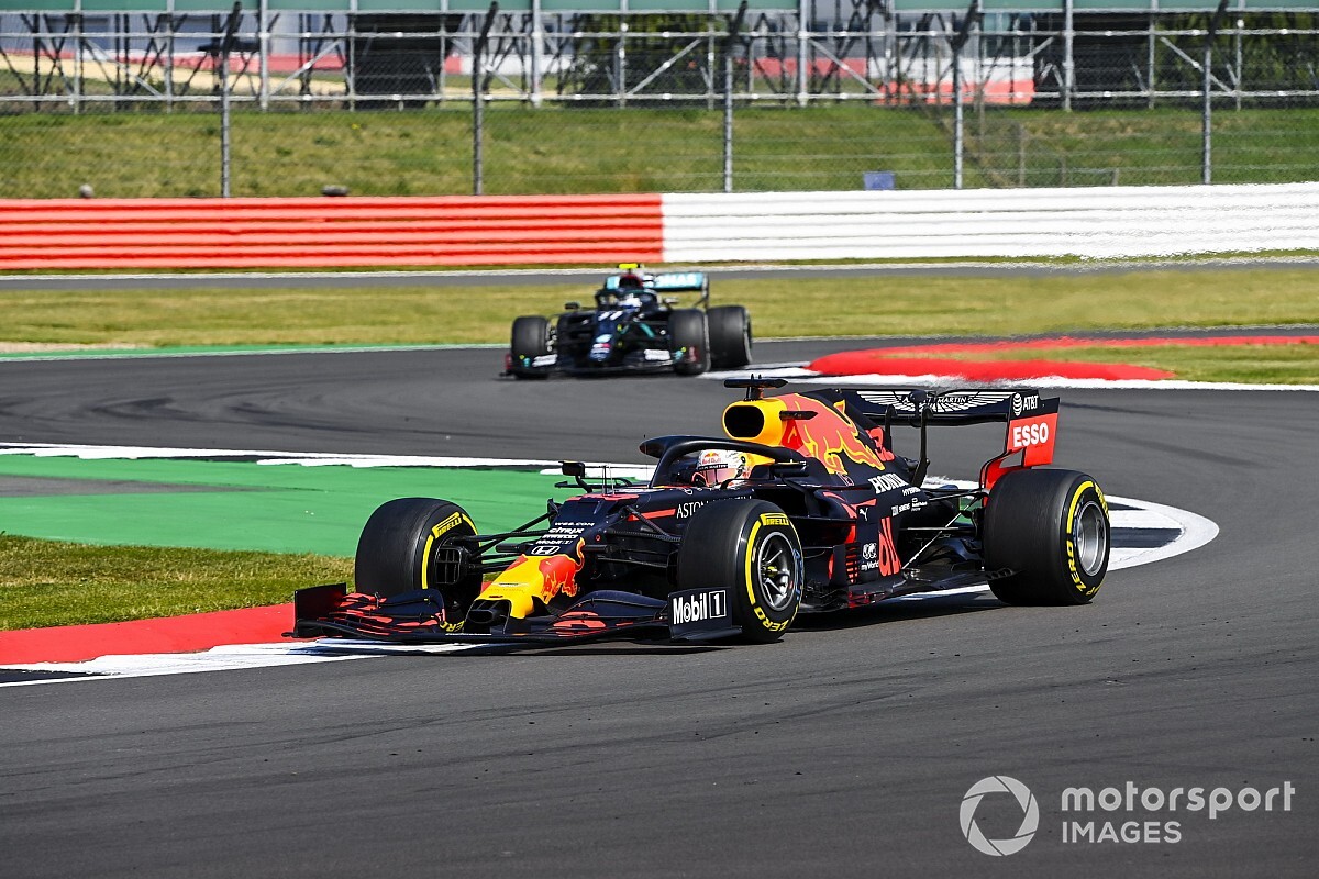 Red Bull wacht op 'duidelijker beeld' van titelkansen Verstappen