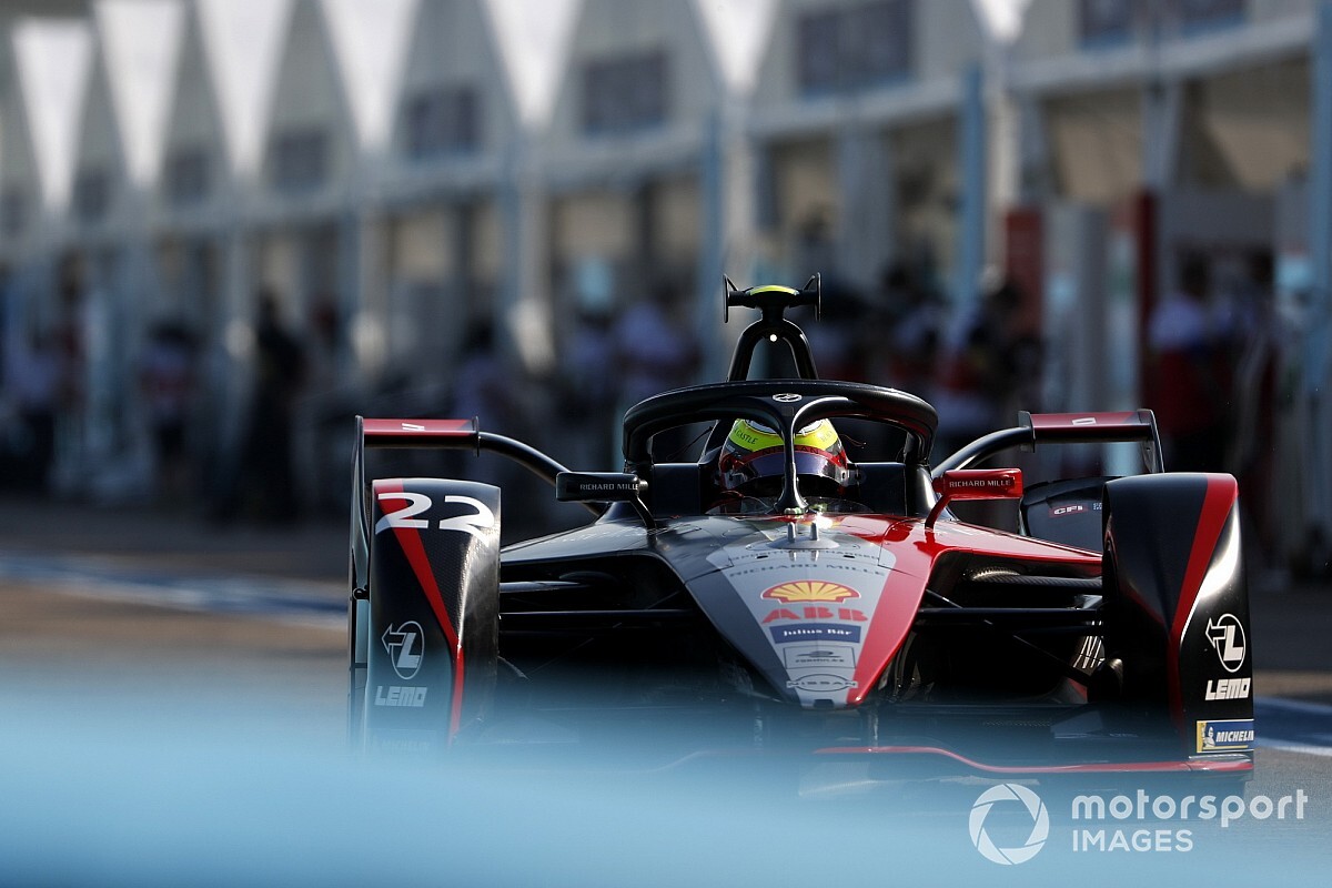 Berlin E-Prix: Rowland zafere ulaştı, Rast ilk podyumunu son turda aldı!