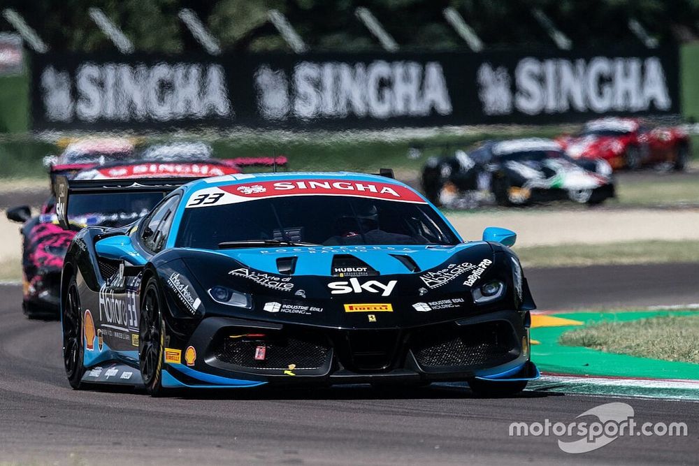 Ferrari Challenge Europe: Tabacchi and Kirchmayr star at Imola