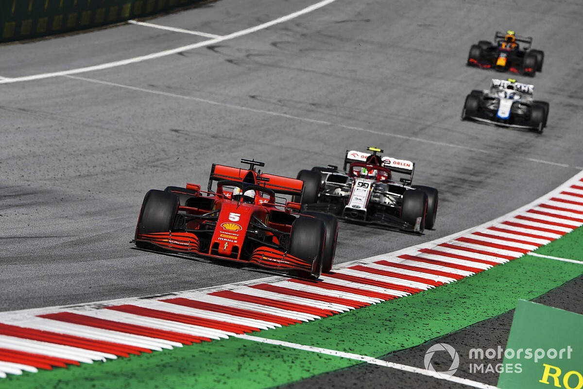 Webber szerint Vettelnek vissza kell térnie a Red Bullba