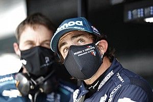 Alonso relata falha na embreagem, mas se diz feliz com resultado na Indy500