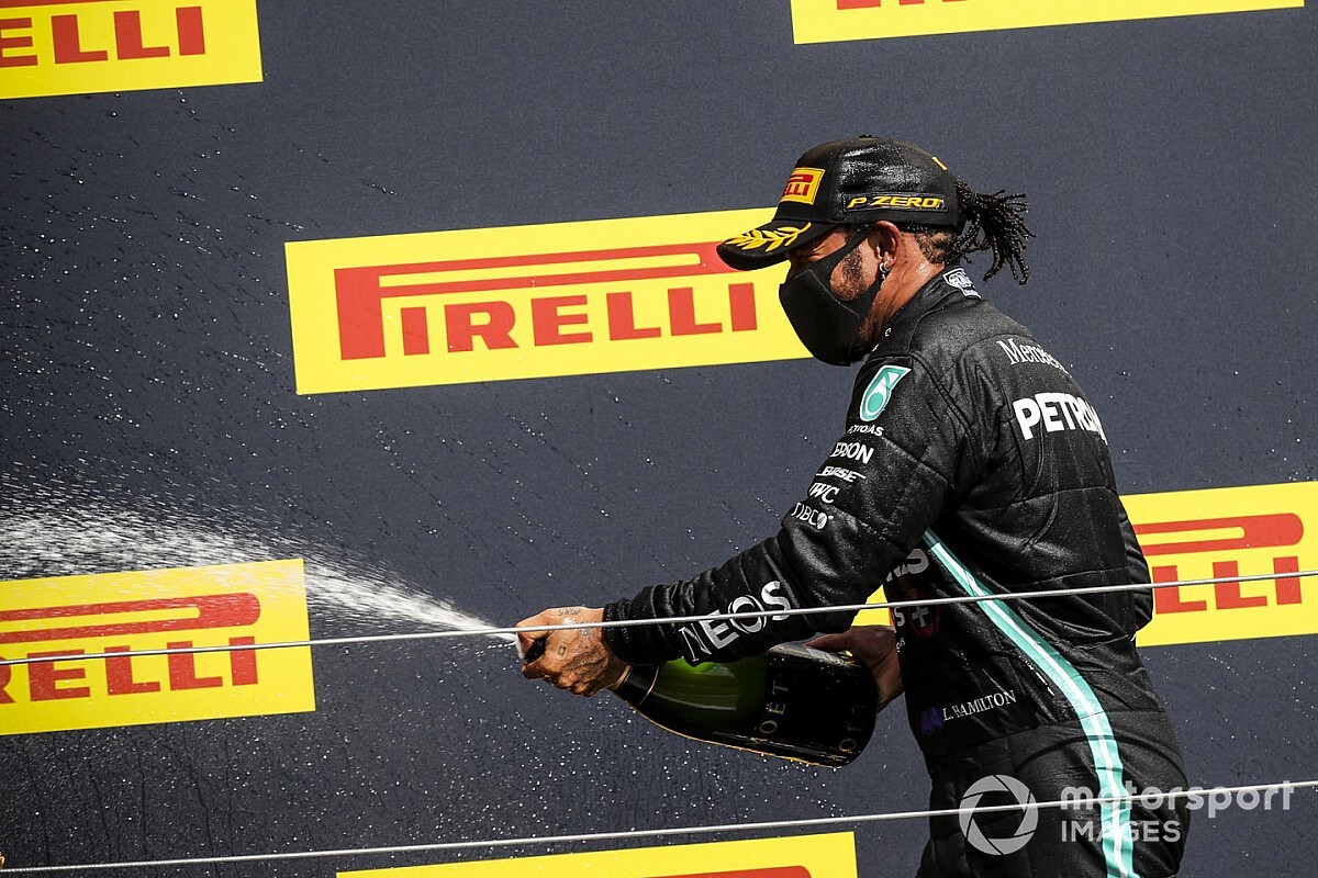 Wolff elmondta, meddig tervez Hamiltonnal