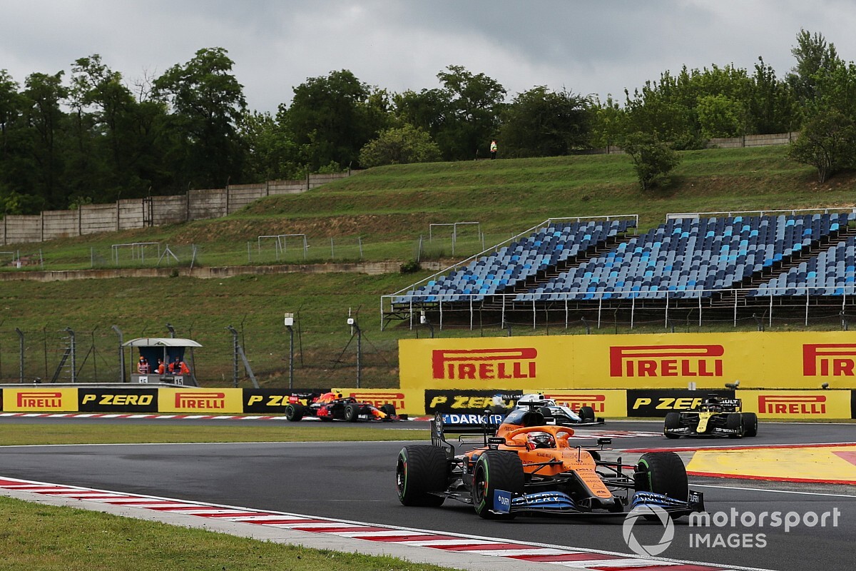 Sainz: nem volt szerencsénk a forgalommal
