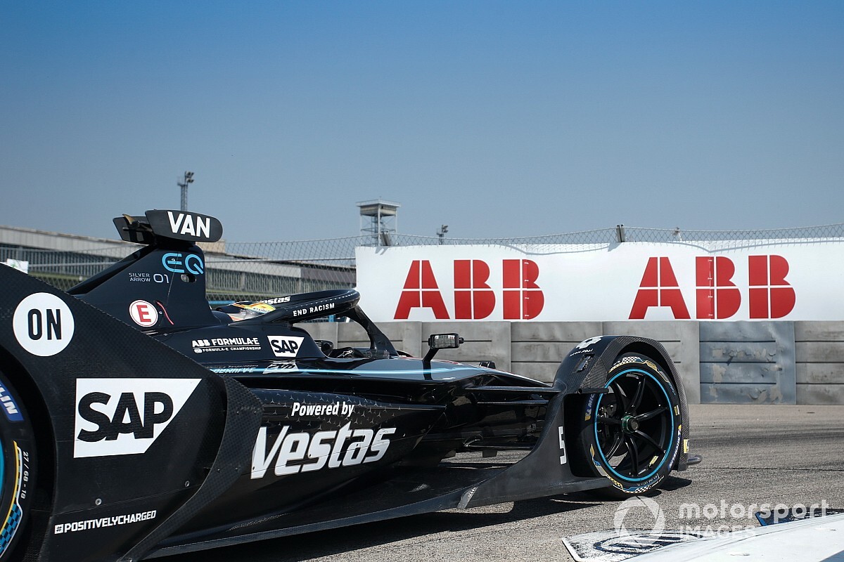 Vandoorne coloca Mercedes na pole pela primeira vez na F-E; 9º, Sette Câmara é o melhor dos brasileiros