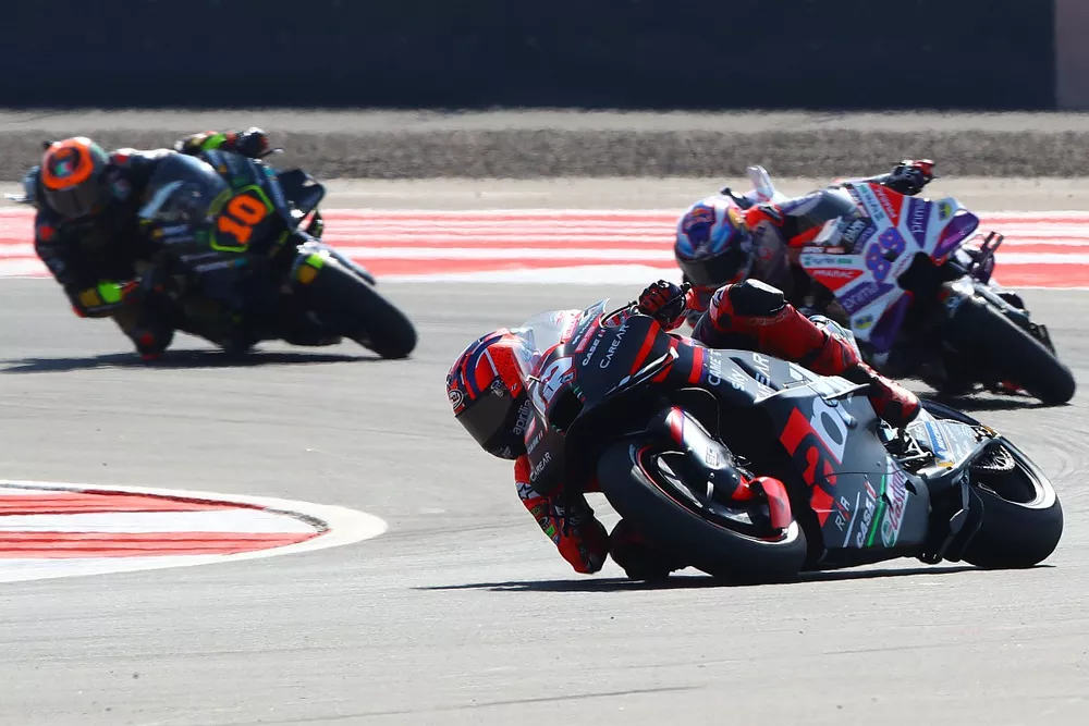 Maverick Vi&ntilde;ales, Aprilia Racing Team