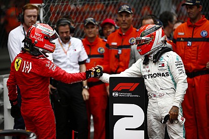 Hamilton, vagy Vettel nyerné a Mercedes házi csatáját?