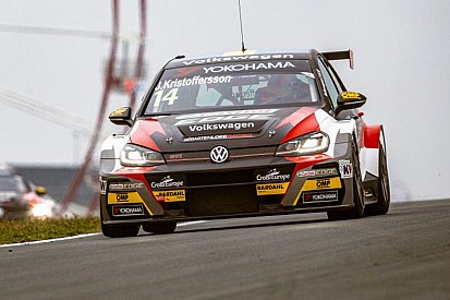 Al Nordschleife le Prove Libere sono comandate dalle Volkswagen di Huff e Kristoffersson