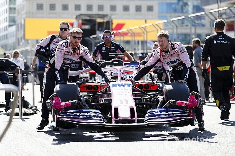 Sergio Perez, Racing Point RP19, arrives on the grid