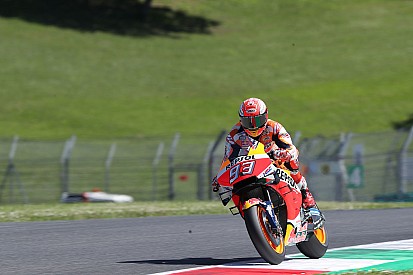 MotoGP: Márquez supera Quartararo e crava pole na Itália; Rossi é 18º