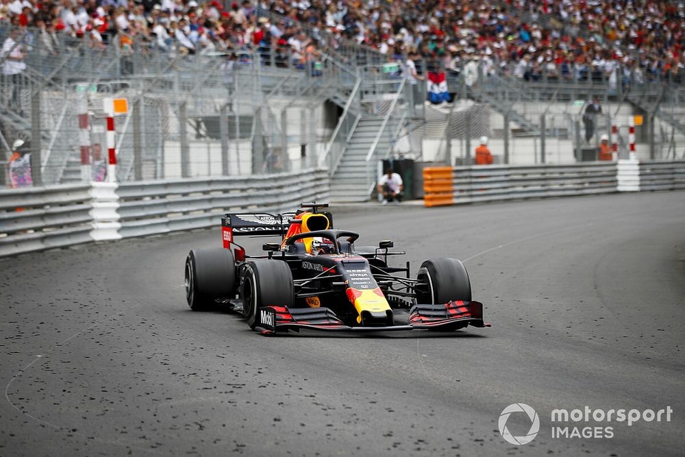 Horner: „Biztosra kell menjünk, hogy Monacóban legyőzzük a Mercedest”