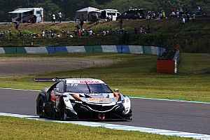 Super GT Motegi: Yamamoto holds off Miyata to win for Honda